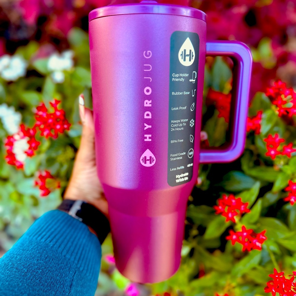 BNWT HTF Cranberry Hydrojug Traveler